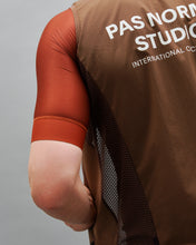 Load image into Gallery viewer, Pas Normal Studios - Mechanism Stow Away Gilet - Bronze