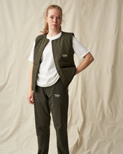 Load image into Gallery viewer, Pas Normal Studios - Off-Race Thermal Gilet - Dark Olive
