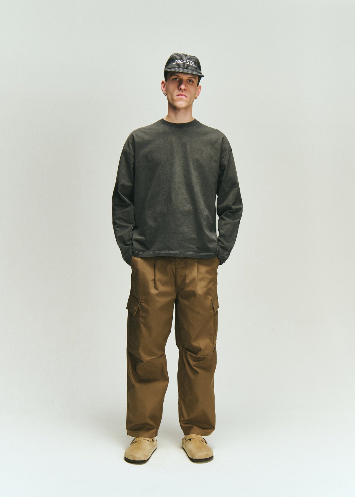SOL-SOL - Long Sleeve Box T-Shirt - Washed Black