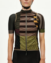 Load image into Gallery viewer, Pas Normal Studios - Women's Mechanism Stow Away Gilet - International Earth
