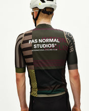 Load image into Gallery viewer, Pas Normal Studios - Mechanism Stow Away Gilet - International Earth
