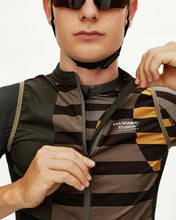 Load image into Gallery viewer, Pas Normal Studios - Mechanism Stow Away Gilet - International Earth
