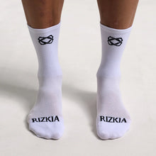 Load image into Gallery viewer, Rizkia - Cursus - Long White
