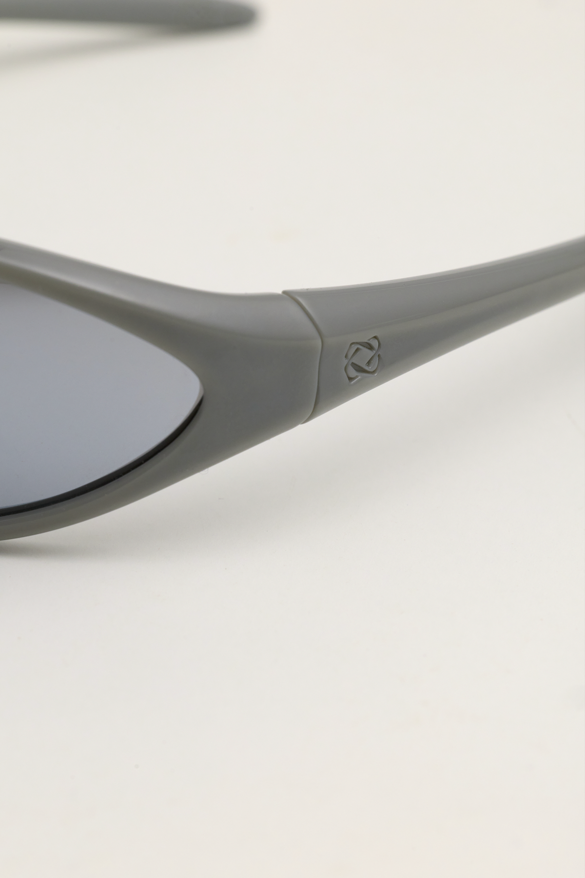 Rizkia - Origo - Grey
