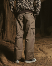 Load image into Gallery viewer, Sol Sol - Cargo Pants - Brown
