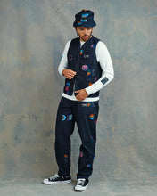 Load image into Gallery viewer, Pas Normal Studios - Off-Race Twill Vest - Charcoal
