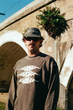 Load image into Gallery viewer, SOL-SOL - Graphic Long Sleeve T-Shirt - Brown
