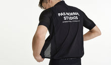 Load image into Gallery viewer, Pas Normal Studios - Stow Away Gilet - Black
